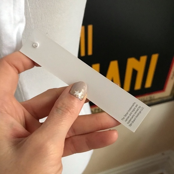 Tahari Boy: NWT Multi Colored Sign Language BE KIND Short Sleeved T-Shirt - Picture 4 of 7